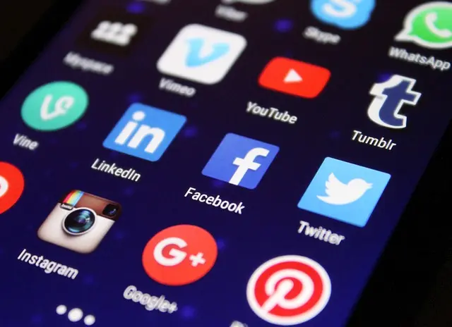 Wie man eine starke Online-Präsenz für effektives Networking aufbaut